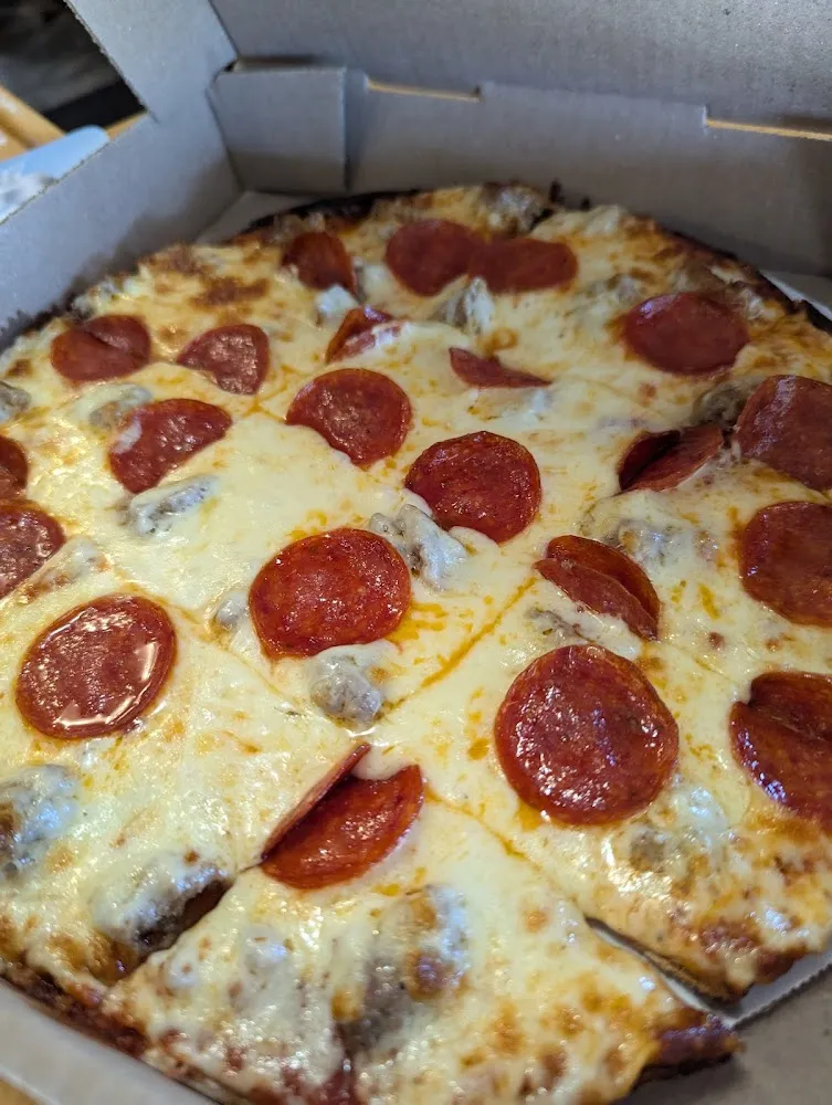 Pepperoni Sausage Medium Pizza